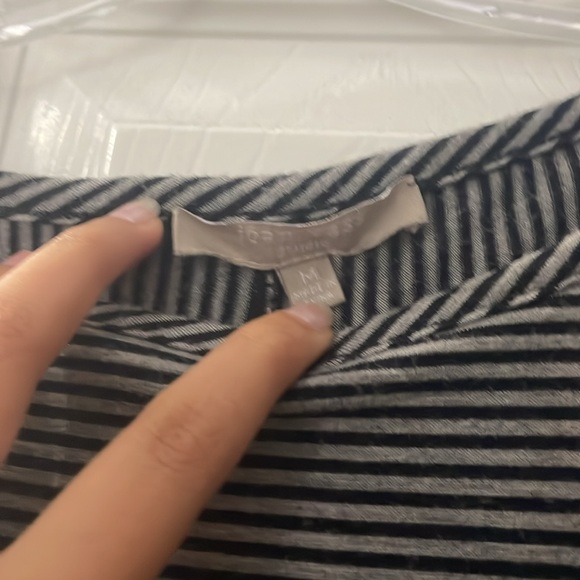 Tops - Picture 2 of 2